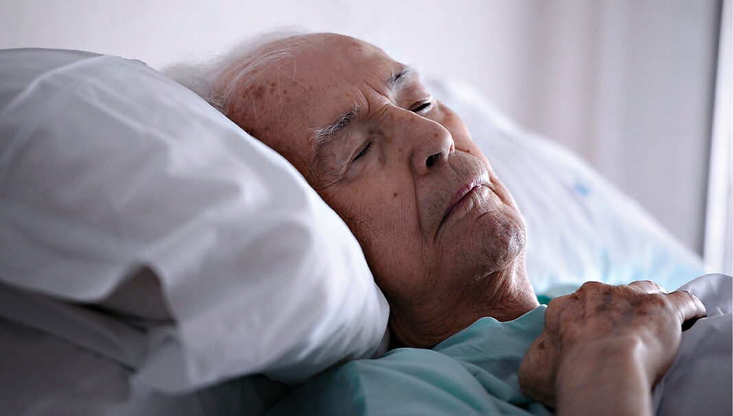 insomnia-management-feature-GettyImages-187330013