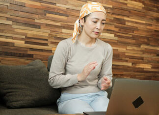 Anomalies in hospital pharmacy cases Patient discussing medication with hospital pharmacist during care transition