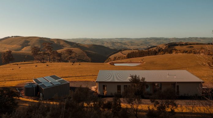 How rural and urban community pharmacy practice differs community pharmacy practice