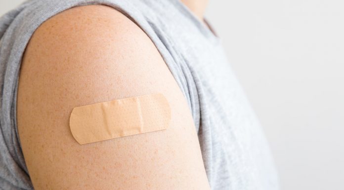 New FIP report on pharmacy vaccinations around the world Pharmacy vaccinations offer almost 1.8 billion people around the world the possibility of being vaccinated.