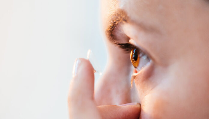 contact-lenses-drug-delivery-featutre
