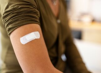First 100,000 Australians receive COVID-19 vaccines