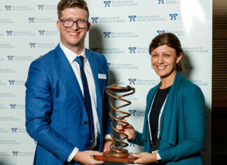 Queensland pharmacist of the year shows leadership in crisis Bridget Totterman MPS (right) receives her award from PSA Queensland Branch President Shane MacDonald