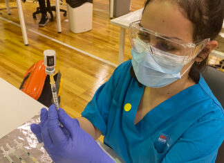 Pharmacy students do their part for vaccine rollout