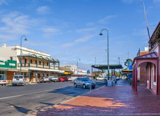 COVID-19 cases continue to grow in remote towns such as Bourke