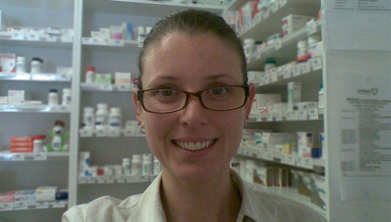 Vanessa Lange MPS in the pharmacy